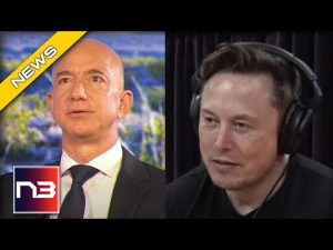 Read more about the article Jeff Bezos Accuses Musk Of Buying Twitter For China, Hides Major Thing About Himself