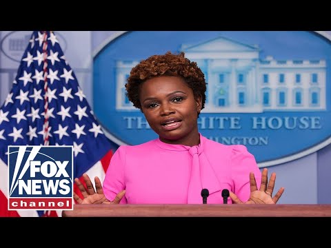 You are currently viewing Live: Karine Jean-Pierre holds her first briefing as White House press secretary