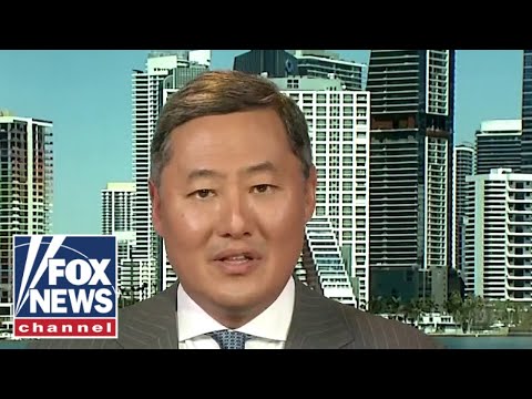 You are currently viewing This is ‘unlike anything’ that’s happened to the Supreme Court before: John Yoo