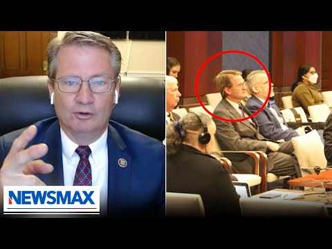 You are currently viewing Congressman reveals what happened at rare UFO briefing | Wake Up America