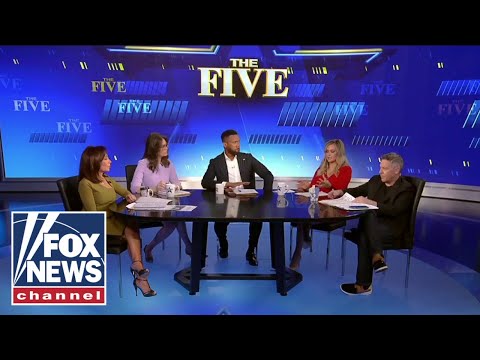 You are currently viewing ‘The Five’ react to Title 42 staying in place