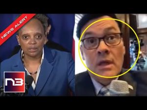 Read more about the article After Being Stepped To By Reporter, Lori Lightfoot LOSES It Right On Camera