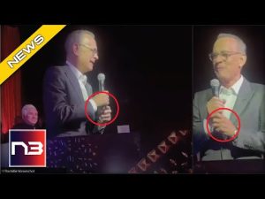 Read more about the article There’s Something STRANGE Going On With Tom Hanks’ Hand In This Video