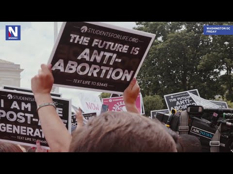 You are currently viewing Protestors celebrate, clash after landmark Supreme Court abortion decision