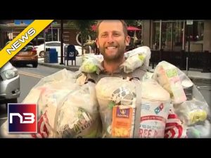 Read more about the article The Reason This Man Wore His Trash For A Month Is DISGUSTING