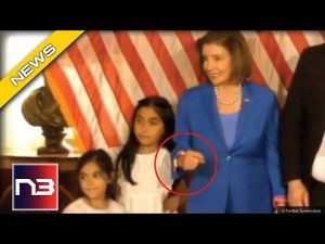 Read more about the article Nancy Pelosi SPOTTED Doing Gross Thing To This Little Girl At Swearing In Of Mayra Flores