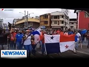 Read more about the article WATCH: Panamanians take to the streets to protest high prices, inflation, corruption