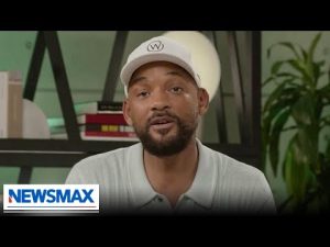 Read more about the article WATCH: Will Smith addresses Chris Rock slap at Oscars in apology video