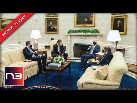 You are currently viewing IT HAPPENED: Manchin Just Gave Biden a HUGE Gift for 2022 Elections