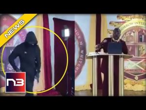 Read more about the article Pastor ROBBED of $1 Million In Jewelry At Gunpoint On Livestream Of Sermon