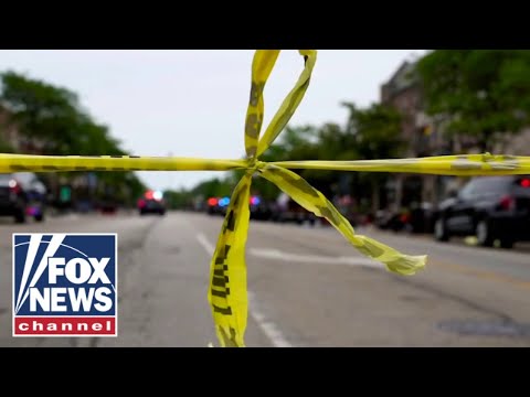 You are currently viewing Parade shooting witness recounts tragic July 4 tragedy: We want to know why