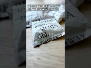 Read more about the article Never Throw These Silica Packets In The Trash Again