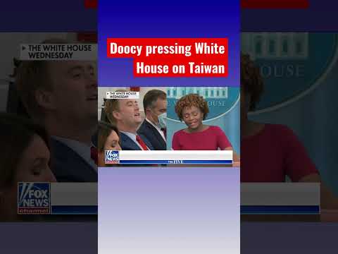 You are currently viewing Peter Doocy spars with Karine Jean-Pierre over Pelosi trip #shorts