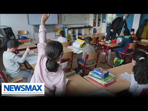 You are currently viewing Parents working to remove political agendas from lesson plans | Mary Chamberlain | America Right Now