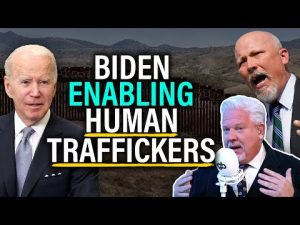 Read more about the article Democrats compare DeSantis, Abbott to HUMAN TRAFFICKERS, but BIDEN enabled the REAL crisis