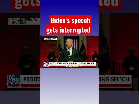 You are currently viewing Biden gets heckled during speech #shorts