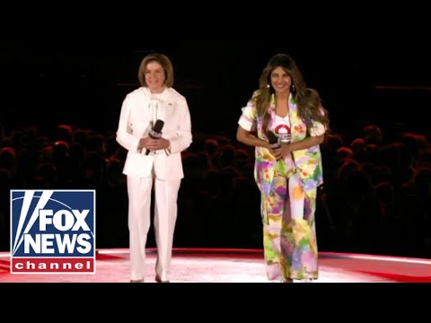 You are currently viewing Nancy Pelosi booed during surprise appearance in NYC