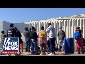 Read more about the article Texas sends busses of migrants to third Dem-run city