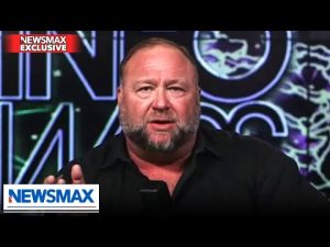 Read more about the article Alex Jones speaks out on Sandy Hook families verdict in Newsmax exclusive