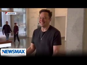 Read more about the article Twitter employees pen open letter of ‘demands’ to Elon Musk | Reaction | America Right Now