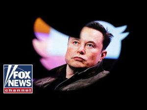 Read more about the article Elon Musk’s Twitter takeover prompts Hollywood exodus