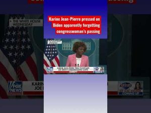 Read more about the article Reporters press Jean-Pierre after Biden seemingly forgets a congresswoman passed away #shorts