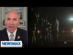 Read more about the article Top U.S. border official resigns | Mark Morgan | Wake Up America Weekend