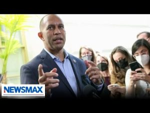 Read more about the article BREAKING: Hakeem Jeffries elected to lead U.S. House Democrats