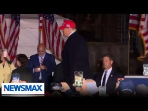 Read more about the article Trump signals 2024 announcement is imminent | Doug Collins | John Bachman Now