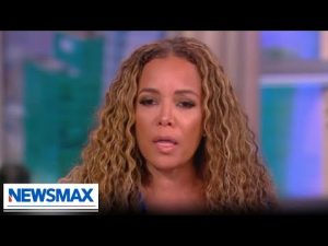 Read more about the article ‘The View’ host Sunny Hostin denigrates white women