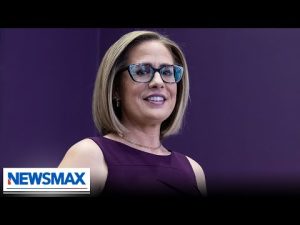 Read more about the article Sen. Kyrsten Sinema should caucus with the Republican Party