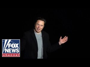 Read more about the article Elon Musk defends journalists’ Twitter suspensions despite AOC’s backlash