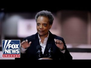 Read more about the article ‘Tone deaf’ Lori Lightfoot ripped for dancing in the street as crime surges