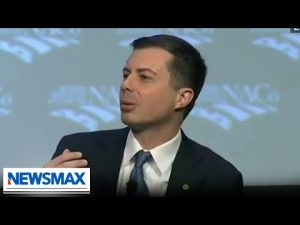 Read more about the article Pete Buttigieg has had a ‘turbulent’ tenure | American Agenda