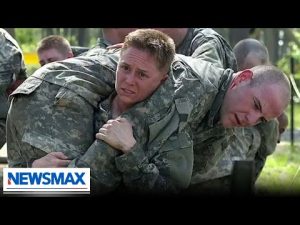 Read more about the article Lt. Col. Lisa Jaster becomes one of first women to go through Ranger school | America Right Now