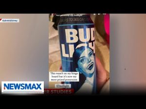 Read more about the article Bud Light teams up with transgender influencer Dylan Mulvaney