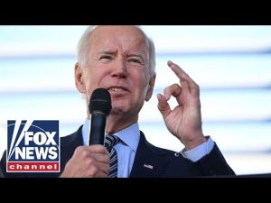 Read more about the article Live: President Biden and First Lady Jill Biden visit areas devastated by the Maui wildfires