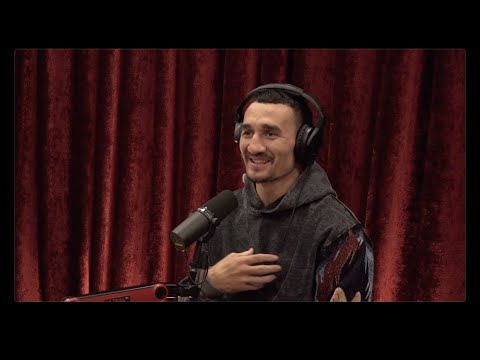 Read more about the article JRE MMA Show #155 with Max Holloway