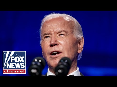 You are currently viewing Biden jokes about his age during White House Correspondents Dinner