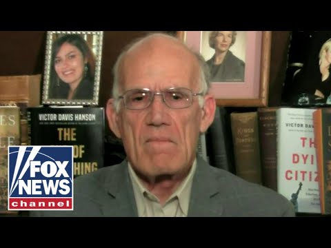 You are currently viewing Victor Davis Hanson: ‘Elites’ are ‘forcing’ open borders down everyone’s throat