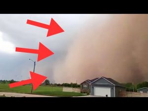 Read more about the article SEE IT: Massive Dust Storm Engulfs Kansas Town Residents Left in Awe as Apocalyptic Scene Unfolds