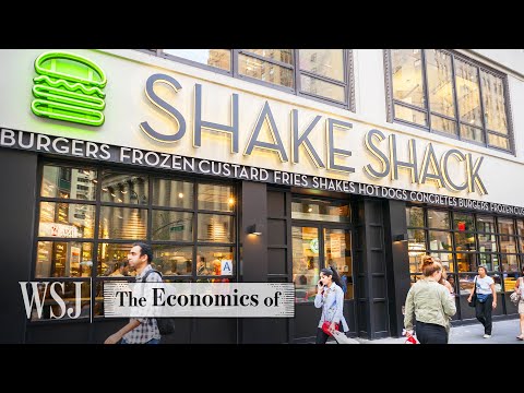 Read more about the article Why Shake Shack, the Anti-Fast Food Chain, Is Leaning Into Drive-Thru Now | WSJ The Economics Of