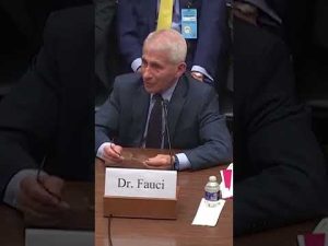 Read more about the article Fauci blames CDC for bogus social distancing rule