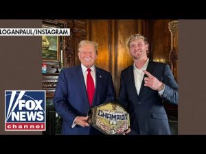 Read more about the article Trump brings hilarious gift to Logan Paul