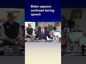 Read more about the article Kellyanne Conway: Why is Biden using a teleprompter for this? #shorts