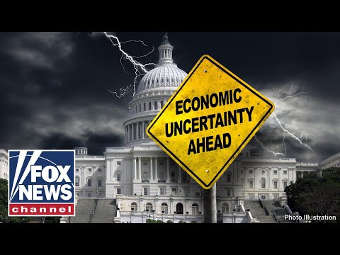 You are currently viewing Economic expert issues urgent warning to voters: We are growing in the ‘wrong direction’