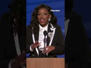 Read more about the article Rep. Jasmine Crockett offers jarring comparison between Harris and Trump in her speech at the DNC.