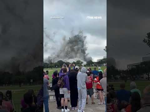 You are currently viewing Spectators watch controlled building implosion in Louisiana