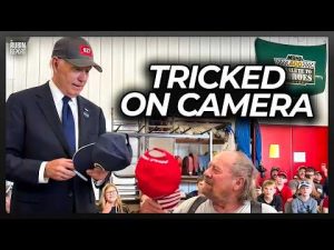 Read more about the article Shocking Full Footage of a Clueless Biden Being Tricked Into Wearing Trump Hat