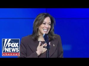 Read more about the article Harris appeals to voters at church after being labeled anti-Catholic